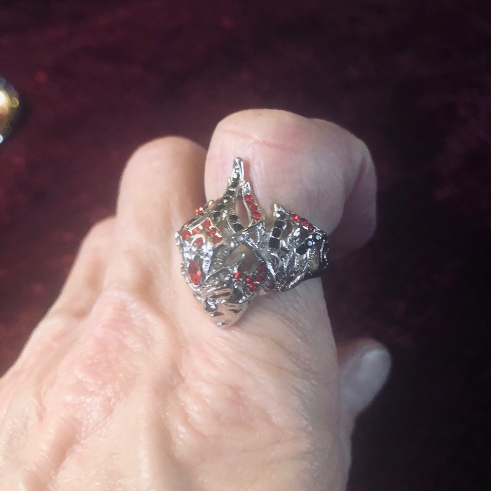 Mid Evil Ring - Picture 2 of 6